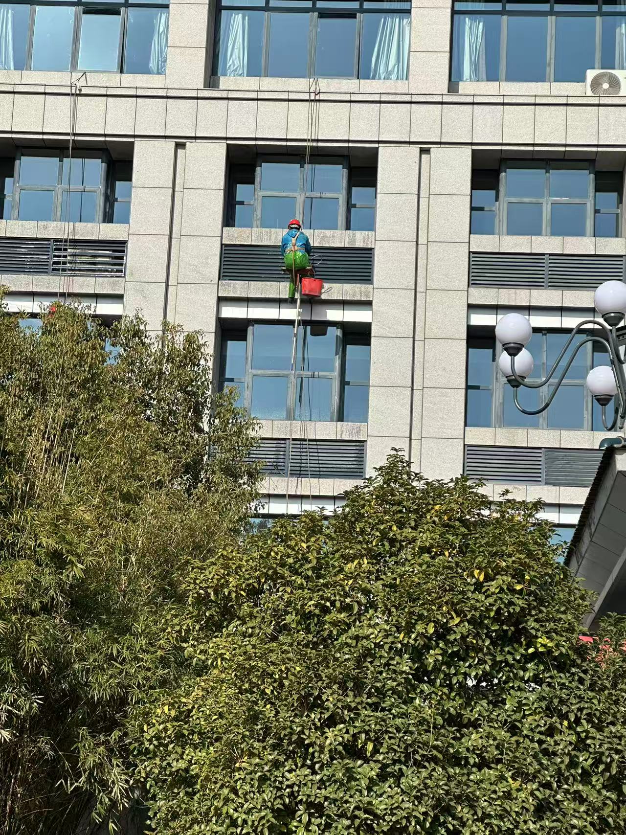 江苏盐城消防支队外墙清洗项目